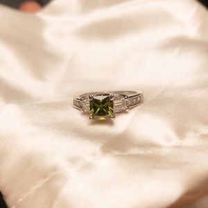 Costume Silver Ring with Emerald Green Jewel